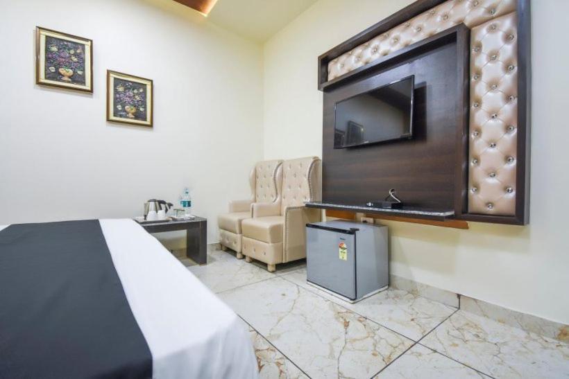 Hotel Ravi Residency ジャランダール エクステリア 写真